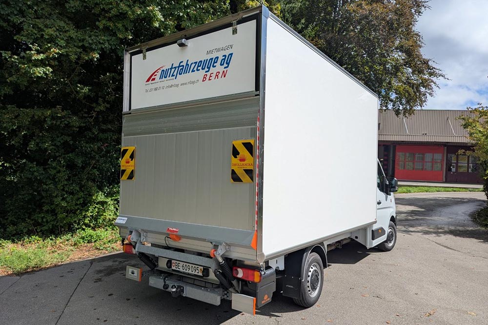 Renault Master Kofferaufbau Mietwagen